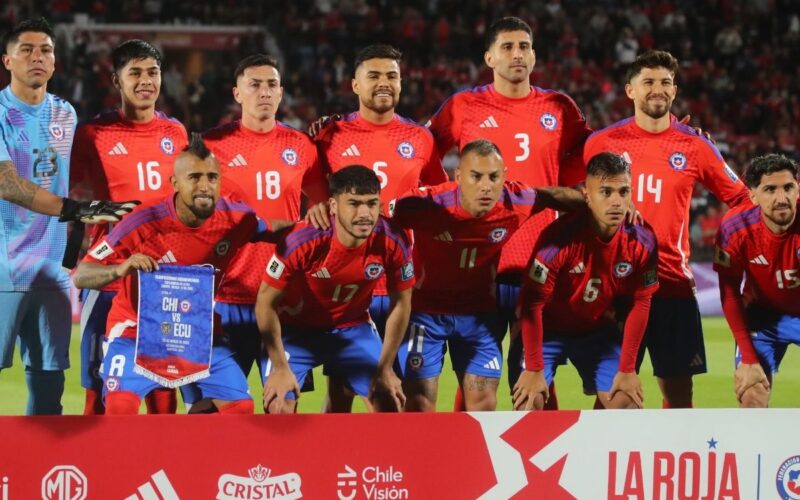 Hinchas elogian a jugadores de La Roja