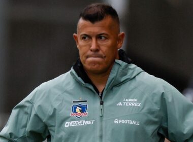 Jorge Almirón prepara la formación de Colo-Colo frente a Palestino