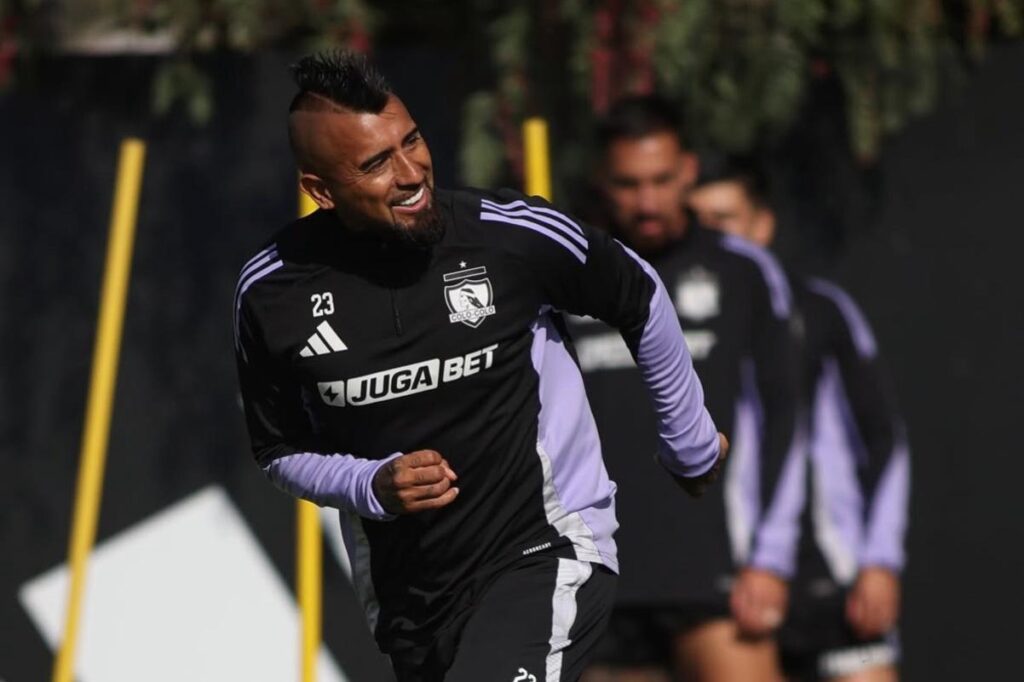 Arturo Vidal en un entrenamiento de Colo-Colo