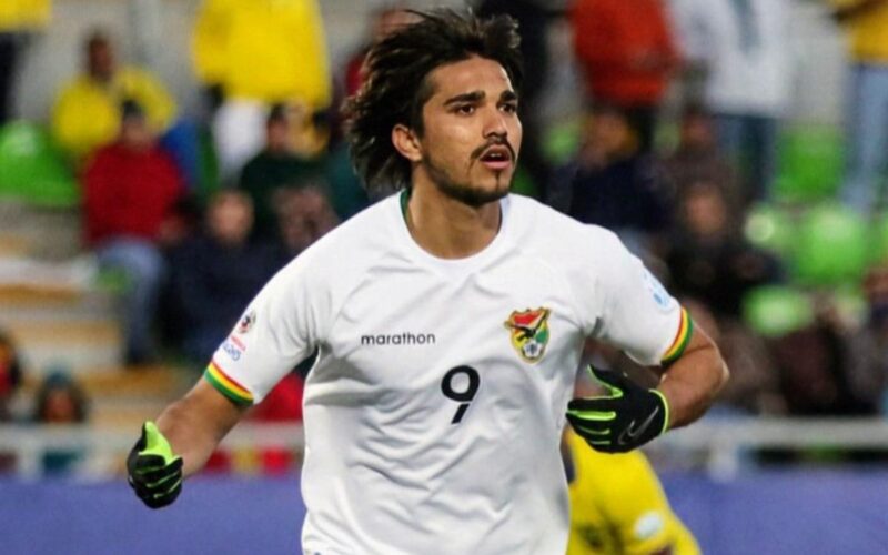 Marcelo Moreno Martins celebrando un gol con Bolivia.