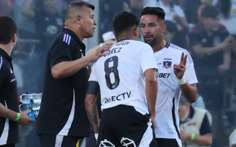 Futbol, Colo Colo vs Union San Felipe. Fase de grupos, Copa Chile 2024. El entrenador de Colo Colo Jorge Almiron es fotografiado durante el partido del grupo B de la Copa Chile realizado en el estadio Monumental de Santiago, Chile. 9/02/2025 Dragomir Yankovic/Photosport Football, Colo Colo vs Union San Felipe. Group stage, 2025 Copa Chile. Colo ColoÕs head coach Jorge Almiron is pictured during a group stage B match of the Copa Chile Championship at the Monumental stadium in Santiago, Chile. 9/02/2025 Dragomir Yankovic/Photosport