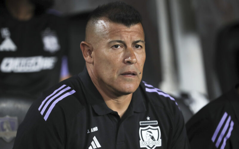 Futbol, Colo Colo vs Everton. Fecha 4, Liga de Primera 2025. El entrenador de Colo Colo Jorge Almiron es fotografiado contra Everton durante el partido de primera division disputado en el estadio Monumental en Santiago, Chile. 09/03/2025 Felipe Zanca/Photosport Football, Colo Colo vs Everton. 4st turn, 2025 First division league. Colo ColoÕs head coach Jorge Almiron is pictured against Everton during the first division match held at the Monumental stadium in Santiago, Chile. 09/03/2025 Felipe Zanca/Photosport