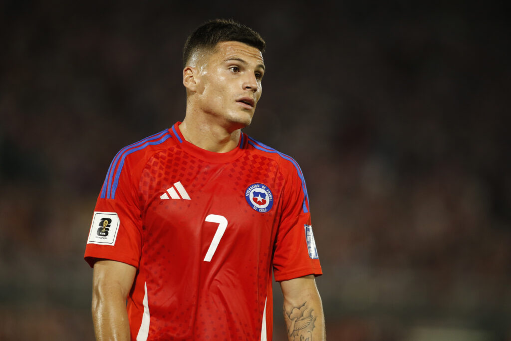 Futbol, Paraguay vs Chile. Eliminatorias al mundial 2026. El jugador de la seleccion chilena Lucas Cepeda es fotografiado durante el partido de las clasificatorias al mundial de la Fifa 2026 contra Paraguay disputado en el estadio Defensores del Chaco en Asuncion, Paraguay. 20/03/2025 Angelo Saavedra/Photosport Football, Paraguay vs Chile. 2026 Fifa World Cup qualifiers. Chile’s player Lucas Cepeda is pictured during a 2026 Fifa World Cup qualifier match against Paraguay at the Defensores del Chaco stadium in Asuncion, Paraguay. 20/03/2025 Angelo Saavedra/Photosport
