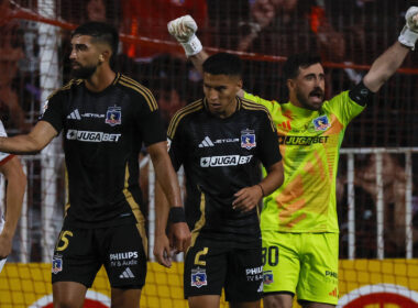 Jugadores celebrando un triunfo de Colo-Colo.