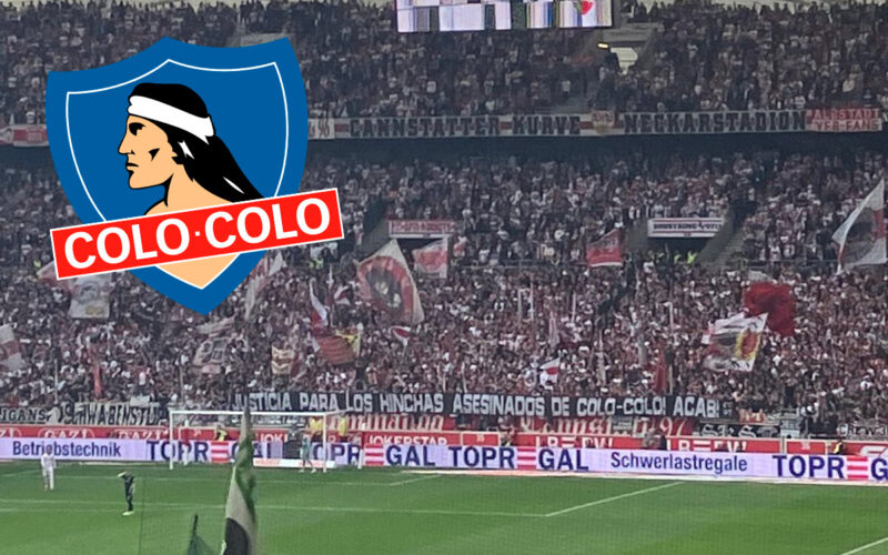 Barra del Stuttgart junto al escudo de Colo-Colo.