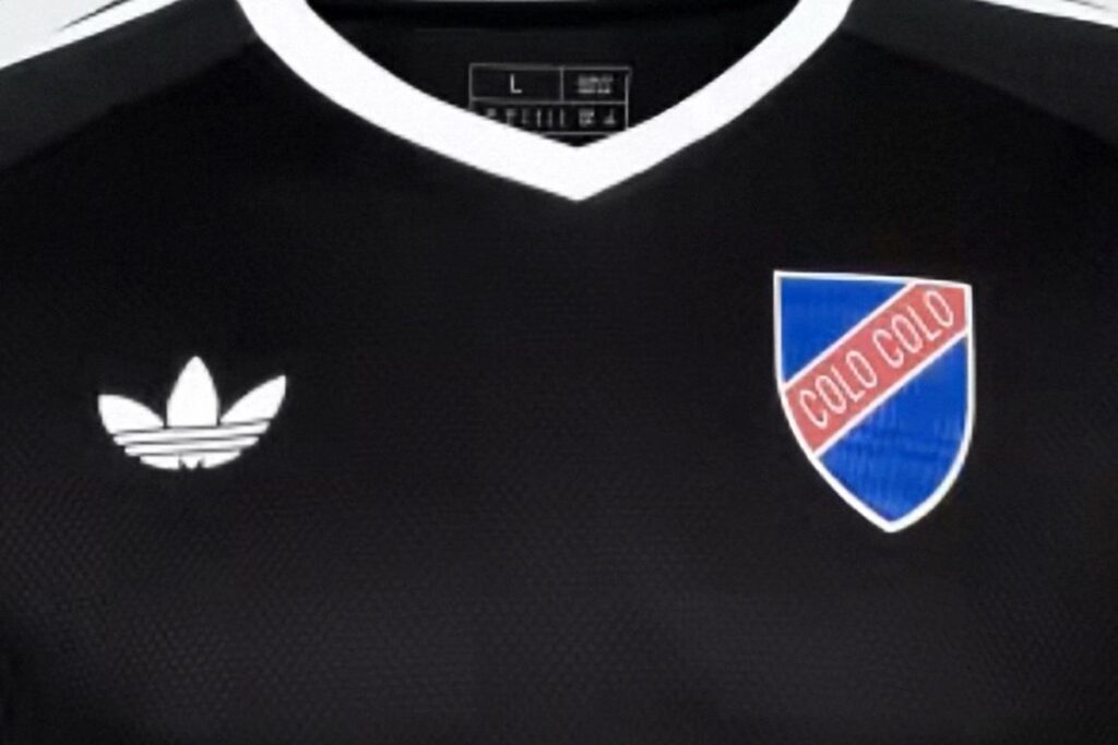 Camiseta Centenario Negra Colo-Colo