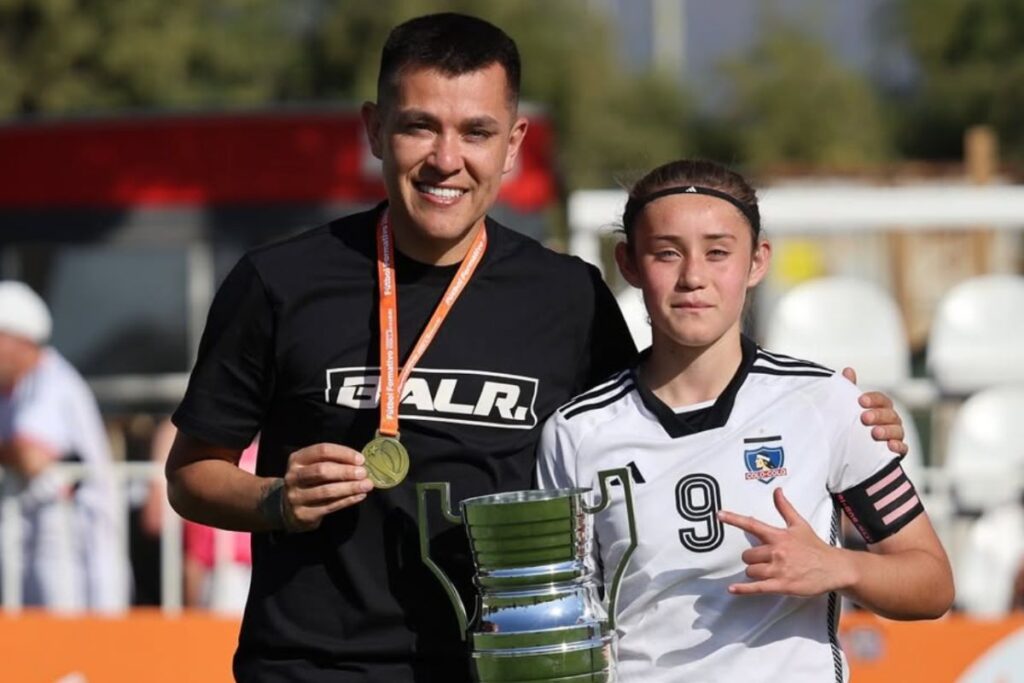 Catalina siguiendo el legado goleador de su padre en Colo-Colo. 