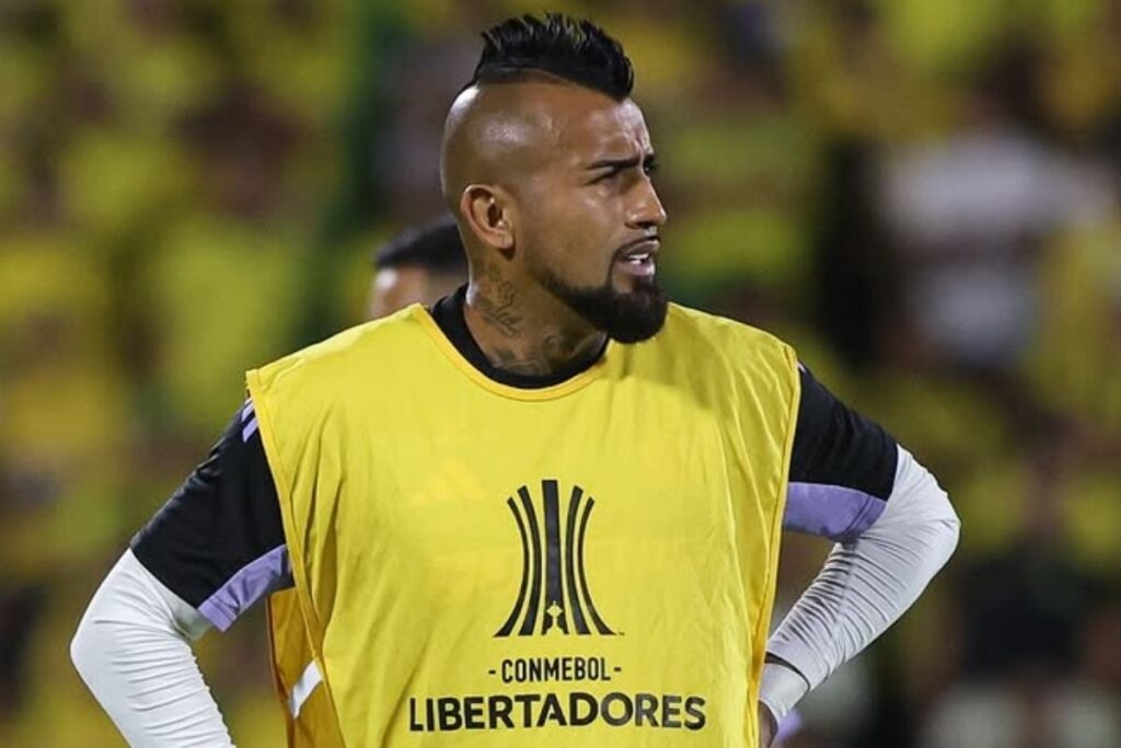 Guarello elogia a Arturo Vidal por el partido frente a Atlético Bucaramanga.