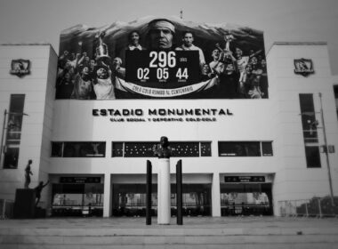 Colo-Colo anuncia suspensión de actividades