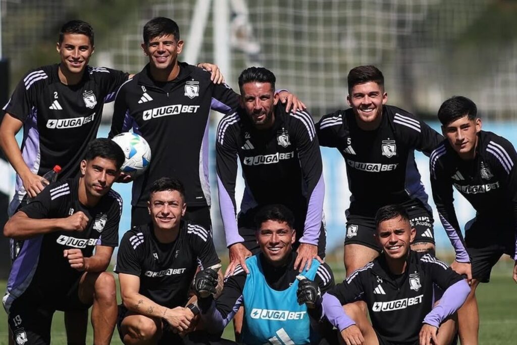 Entrenamiento del primer equipo de Colo-Colo.