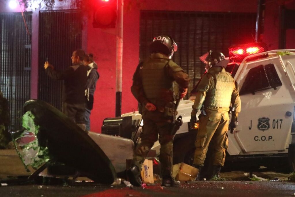 Carabineros tras lo ocurrido en el Estadio Monumental.