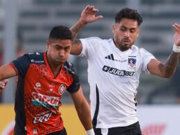 Colo-Colo en su duelo frente a Deportes Limache