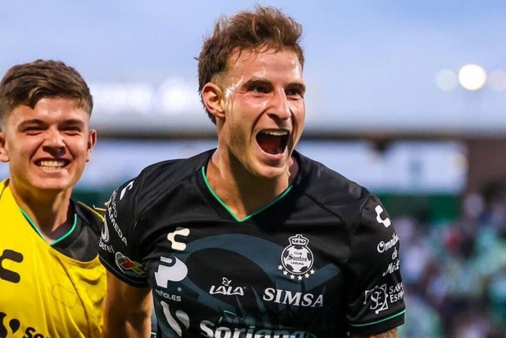 Bruno Barticciotto celebra su gol en Santos Laguna