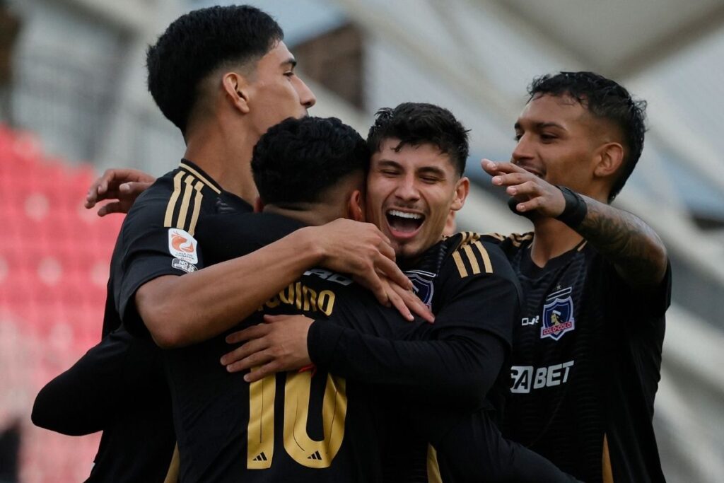 Colo-Colo busca resultados que lo clasifiquen en Copa Chile