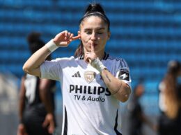 Javiera Grez celebra su gol con Colo-Colo por la Liga Femenina.