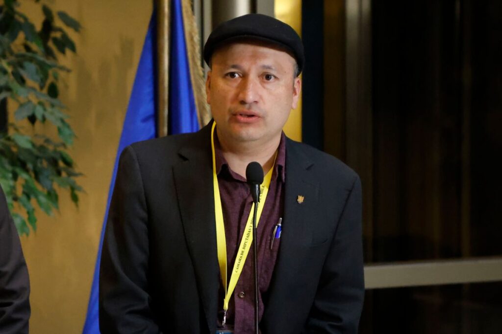 Edmundo Valladares en el Congreso, Colo-Colo crisis