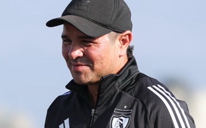 Héctor Tapia como jefe del fútbol joven de Colo-Colo.