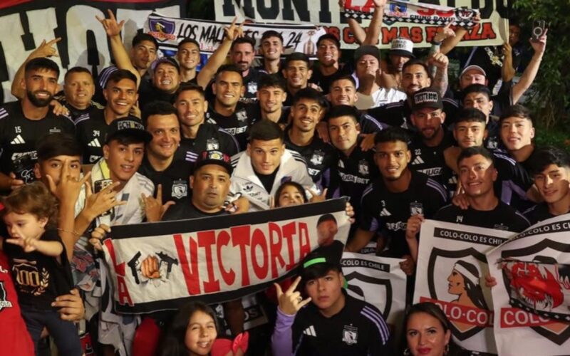 Hinchas de Colo-Colo en Colombia