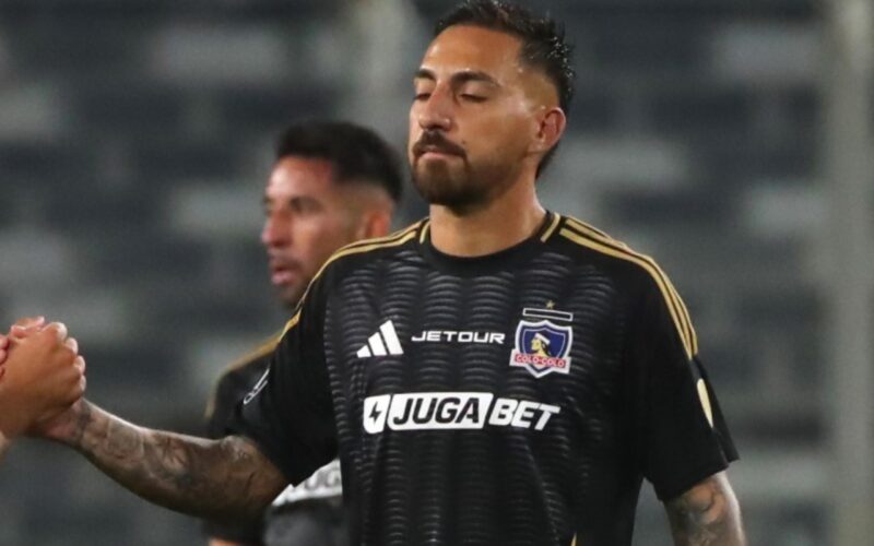 Javier Correa en el partido contra Racing Club.