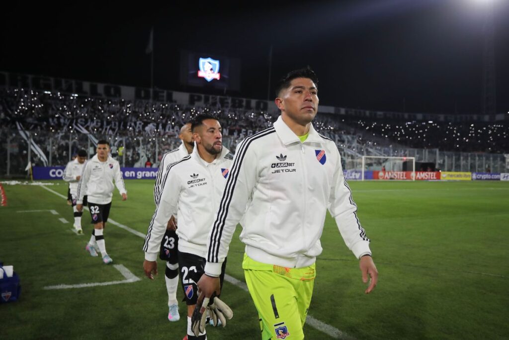 Salida de Colo-Colo en Copa Libertadores frente a Fortaleza.
