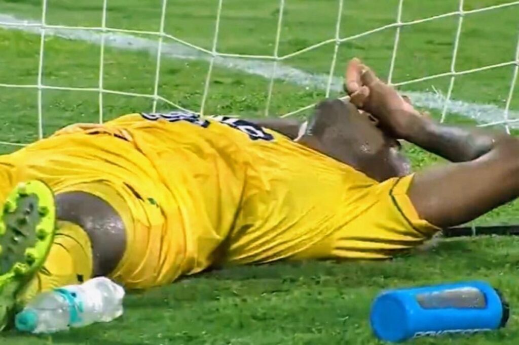Kevin Londoño tras desperdiciar una ocasión de gol frente a Fortaleza.
