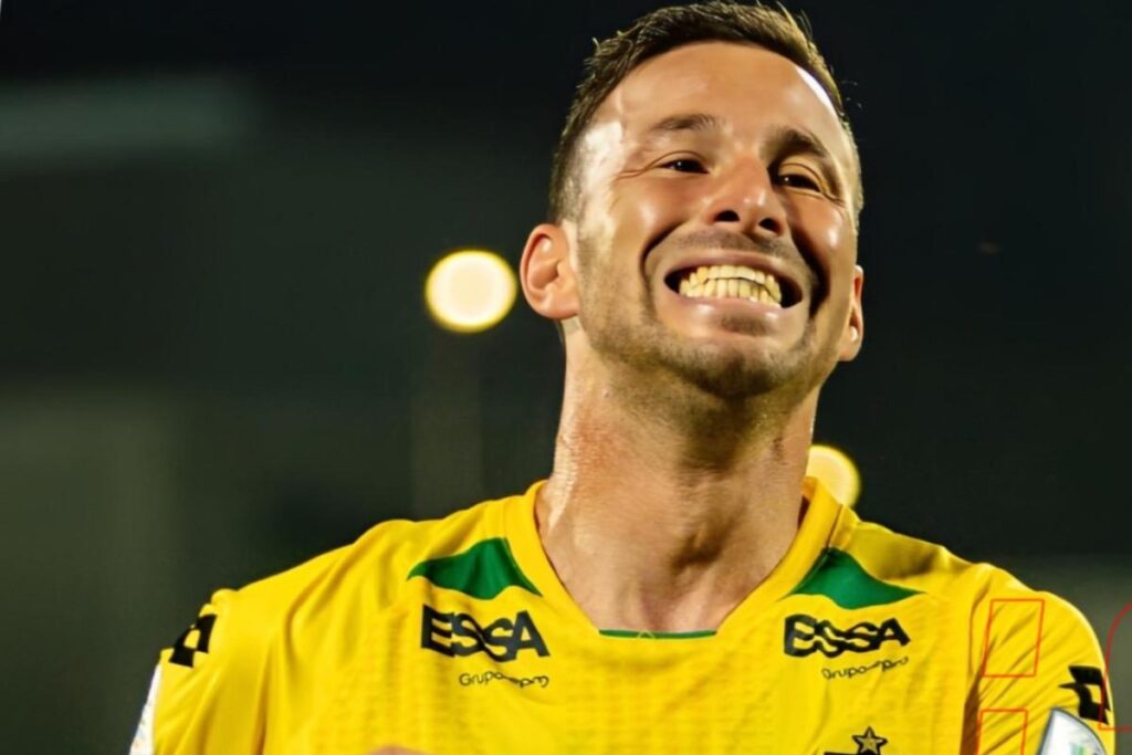 Luciano Pons con la camiseta de Atlético Bucaramanga.