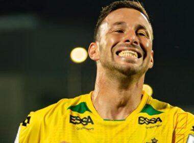 Luciano Pons con la camiseta de Atlético Bucaramanga.