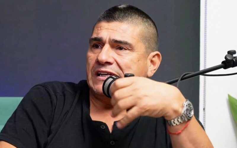 Marcelo Vega en el estudio de Mediapunta.