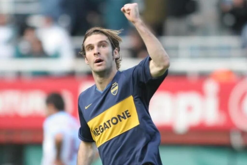 Mauro Boselli con la camiseta de Boca Juniors.
