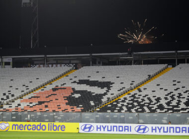 Futbol, Colo Colo vs Racing. Fase de grupos, Copa Libertadores 2025. Colo Colo contra Racing durante el partido de copa libertadores por el grupo E disputado en el estadio Monumental en Santiago, Chile. 22/04/2024 Jonnathan Oyarzun/Photosport Football, Colo Colo vs Racing. Group stage, Copa Libertadores 2025. Colo Colo against Racing during the copa libertadores match for group E at the Monumental stadium in Santiago, Chile. 22/04/2024 Jonnathan Oyarzun/Photosport