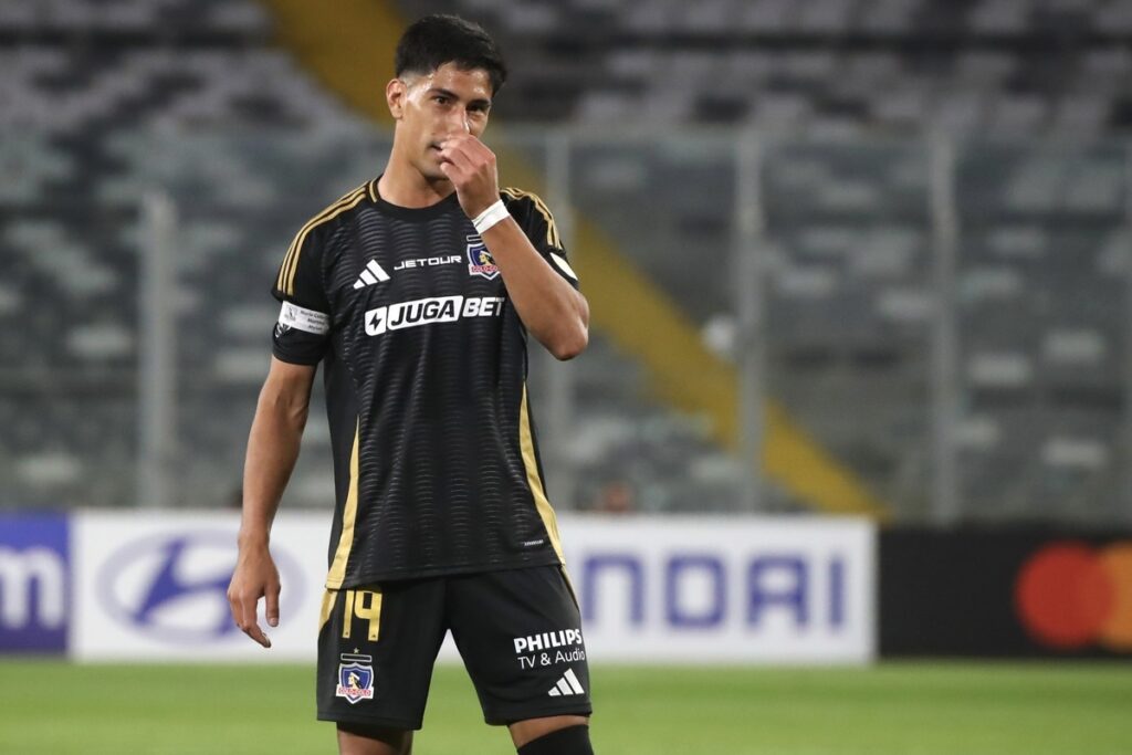 Salomón Rodríguez en el partido de Colo-Colo vs Racing CLub.