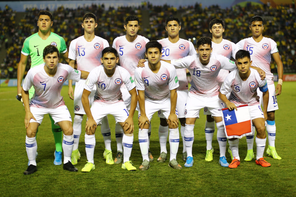 Futbol, Brasil vs Chile Campeonato Mundial Sub 17 Los jugadores de Chlle, posan para los fotografos, durante el partido por octavos de final, disputado en el estadio Bezerrao en Gama, Brasil. 06/11/2019 Heuler Andrey/DiaEsportivo/Photosport ******* Football, Brasil vs Chile Championship Sub 17 Chile players pose to the photografers, during the match at the Bezarrao stadium in Gama, Brasil. 06/11/2019 Heuler Andrey/DiaEsportivo/Photosport