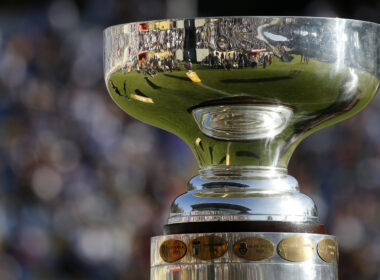 Futbol, Colo Colo vs Magallanes. Supercopa 2023. El trofeo de la Supercopa es fotografiado durante el partido entre Colo Colo y Magallanes disputado en le estadio Sausalito de Vina del Mar, Chile. 15/01/2023 Andres Pina/Photosport Football, Colo Colo vs Magallanes. 2023 Supercopa match. The Supercopa 's trophy is pictured prior to the match between Colo Colo and Magallanes held at the Sausalito stadium in Vina del Mar, Chile. 15/01/2023 Andres Pina/Photosport