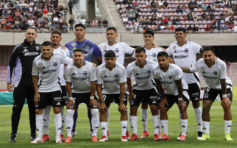 Futbol, Deportes La Serena vs Colo Colo. Fecha 1, Liga de Primera 2025. El equipo de Colo Colo es fotografiado durante un partido de primera division contra Deportes La Serena disputado en el estadio La Portada de La Serena, Chile. 16/02/2025 Andres Pina/Photosport Football, Deportes La Serena vs Colo Colo. 1st turn, 2025 First division league. Colo Colo team are pictured during a first division match against Deportes La Serena at the La Portada stadium in La Serena, Chile. 16/02/2025 Andres Pina/Photosport
