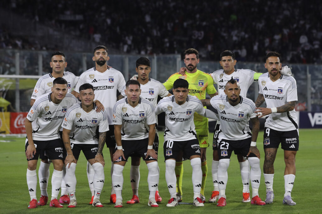 Futbol, Colo Colo vs Santiago Wanderers. Fecha 5, fase de grupos, Copa Chile 2025. El equipo de Colo Colo es fotografiado contra Santiago Wanderers durante el partido de grupo B de la Copa Chile realizado en el estadio Monumental, Santiago Chile. 06/04/2025 Felipe Zanca/Photosport Football, Colo Colo vs Santiago Wanderers. 5th turn, group phase, 2025 Copa Chile Championship. Colo ColoÕs teams are pictured against Santiago Wanderers during a group B match of the Copa Chile Championship at the Monumental stadium in Santiago, Chile. 06/04/2025 Felipe Zanca/Photosport