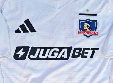 Camiseta 2025 de Colo-Colo.