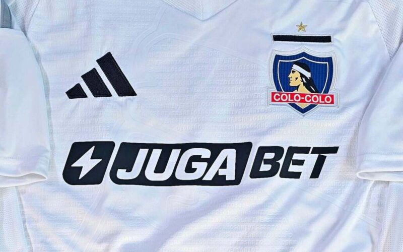 Camiseta 2025 de Colo-Colo.