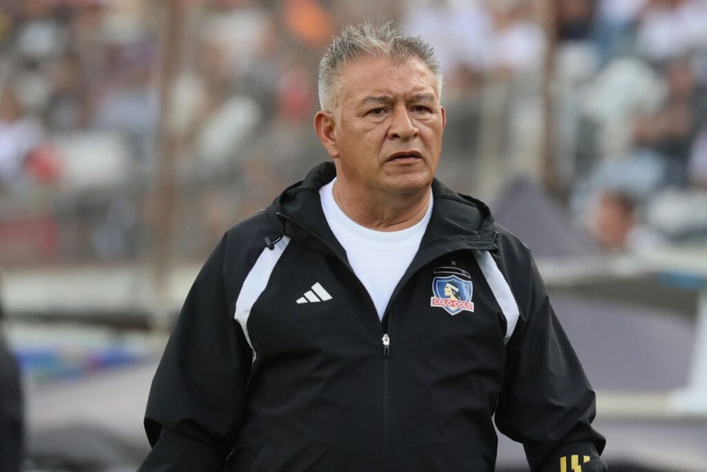 Claudio Borghi puntualizó su crítica hacia uno de los refuerzos 'estrellas' que llegó este verano a Colo-Colo.