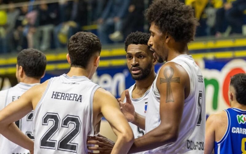 Plantel de Colo-Colo Básquetbol.