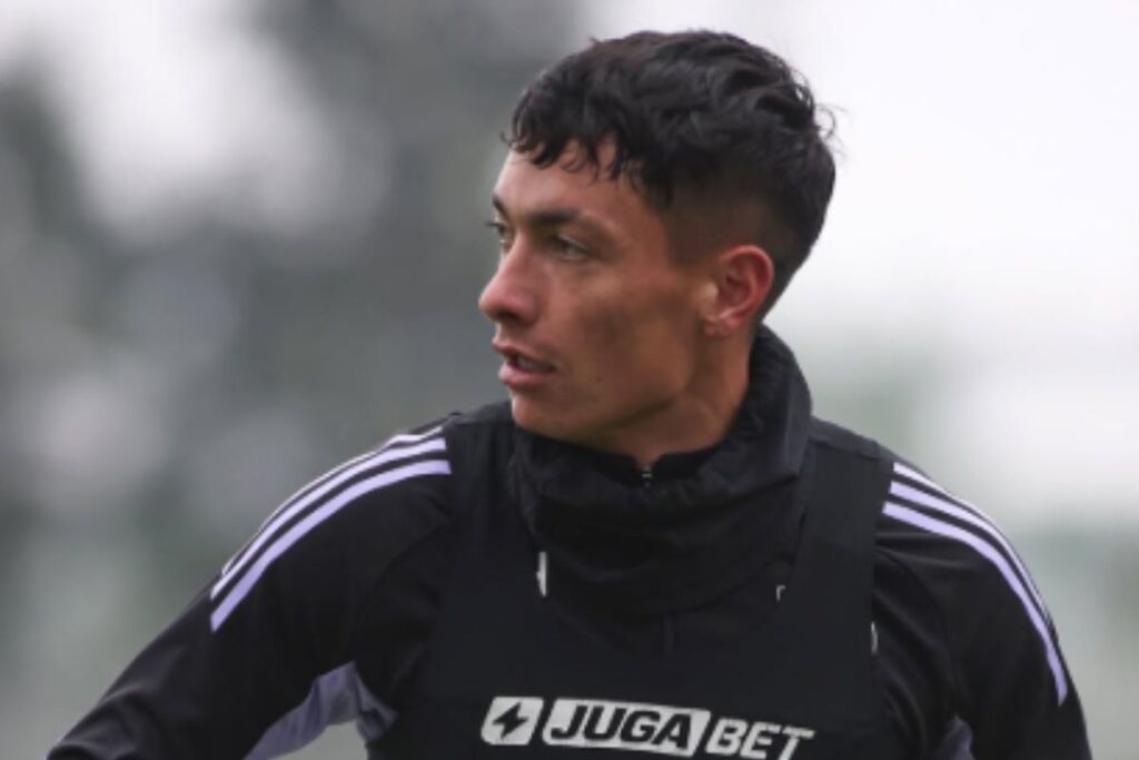 Independiente del problema con los fanáticos albos, Cristián Zavala está teniendo una irregular temporada, pasando de no ser convocado a ser considerado de forma permanente.
