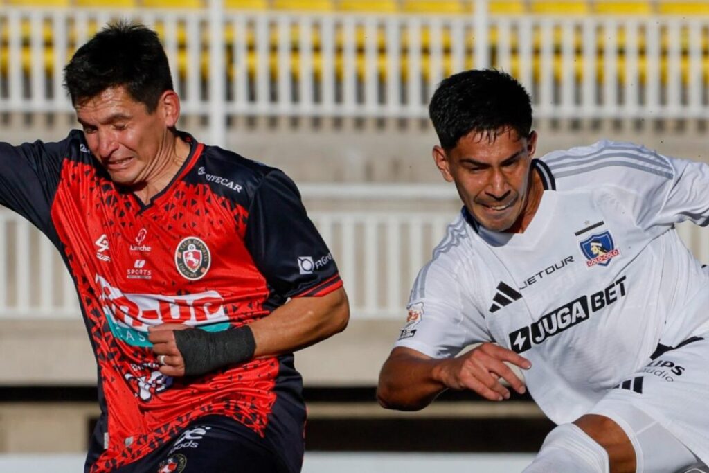 Salomón Rodríguez y Alfonso Parot en el partido de Deportes Limache vs Colo-Colo. Liga de Primera.