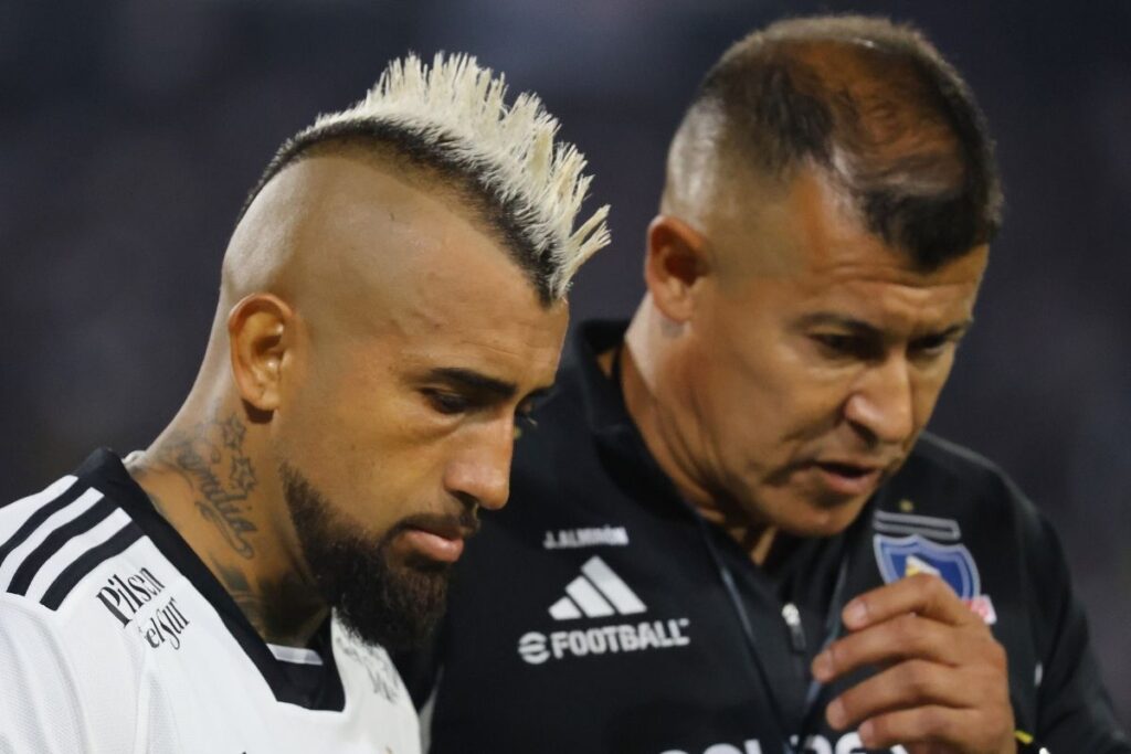 Arturo Vidal y Jorge Almirón