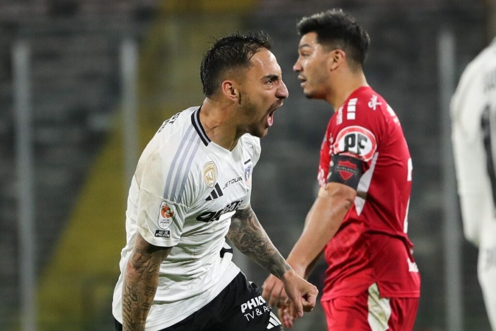 Colo-Colo venció a Ñublense en el Estadio Monumental.