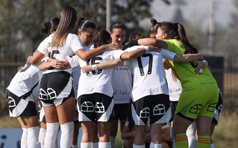 Colo-Colo vs Audax en la Liga Femenina.