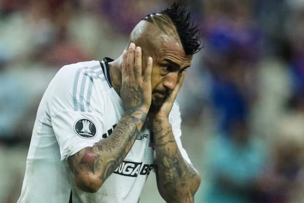Arturo Vidal en el duelo de Colo-Colo vs Fortaleza