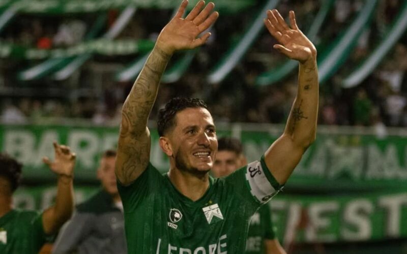 Gonzalo Castellani con la camiseta de Ferro Carril Oeste.