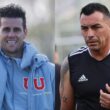 Esteban Paredes y Diego Rivarola con camiseta de Universidad de Chile y Colo-Colo.