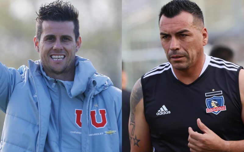 Esteban Paredes y Diego Rivarola con camiseta de Universidad de Chile y Colo-Colo.