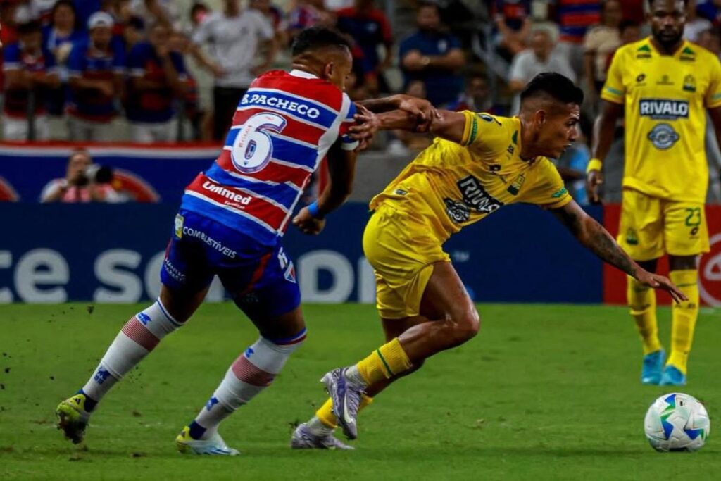 Fortaleza vs Atlético Bucaramanga por la Copa Libertadores.