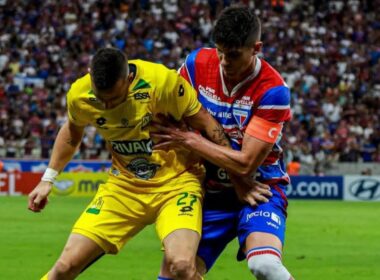 Benjamín Kuscevic durante el partido de Fortaleza vs Atlético Bucaramanga.